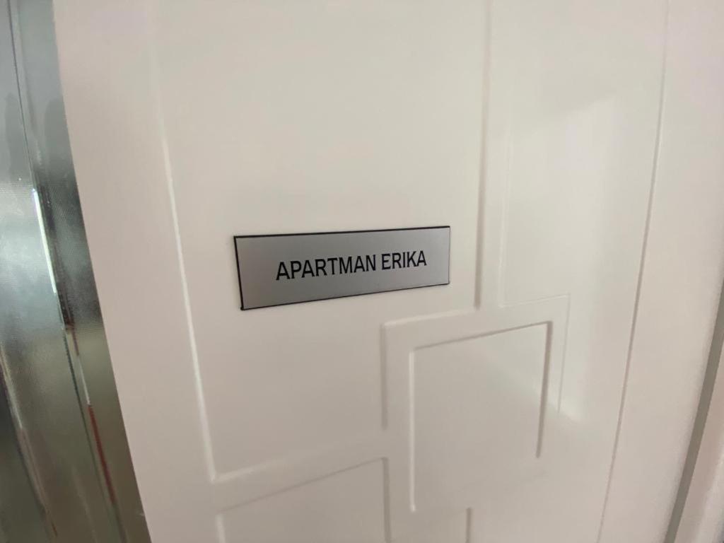 נין Apartman Erika מראה חיצוני תמונה